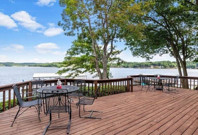 Private Dock: Spacious Lakefront Home In Stover