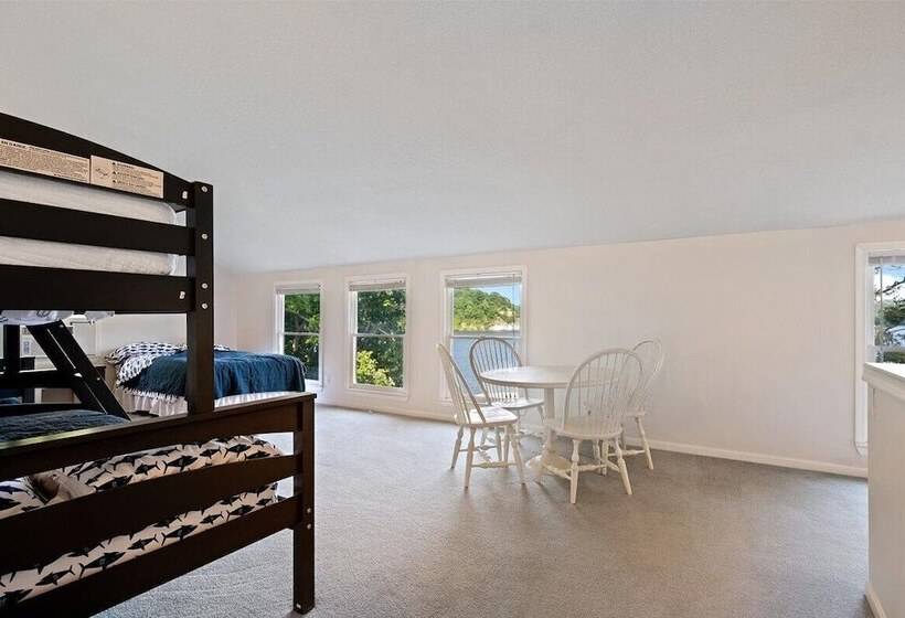 Private Dock: Spacious Lakefront Home In Stover