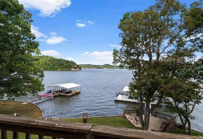 Private Dock: Spacious Lakefront Home In Stover