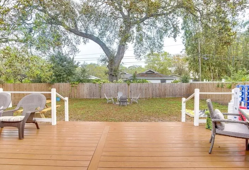 St Petersburg Escape W/ Fenced Yard + Games!