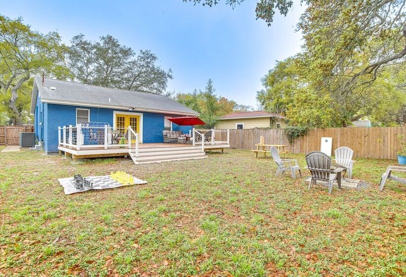 St Petersburg Escape W/ Fenced Yard + Games!