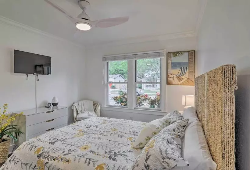 St Petersburg Escape W/ Fenced Yard + Games!