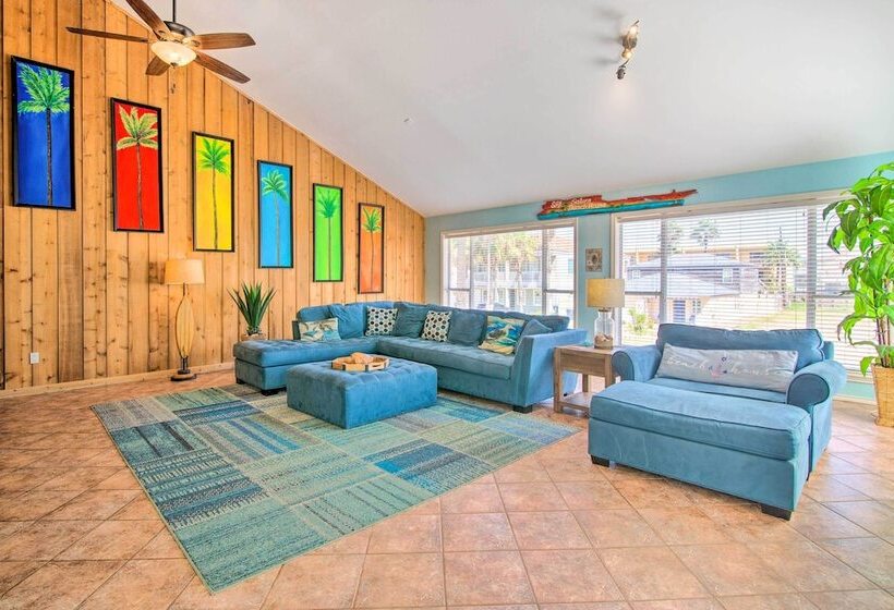 Sunny South Padre Home   Steps To The Beach!