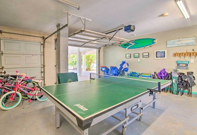 Sunny South Padre Home   Steps To The Beach!