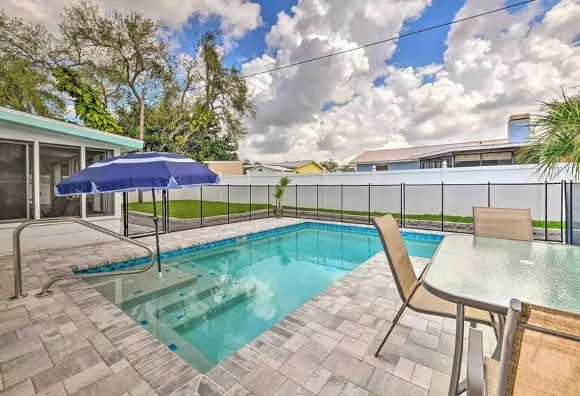 The Flamingo House  Apollo Beach Gem W/ Pool