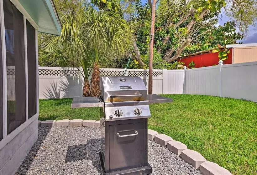 The Flamingo House  Apollo Beach Gem W/ Pool