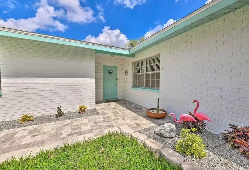 The Flamingo House  Apollo Beach Gem W/ Pool
