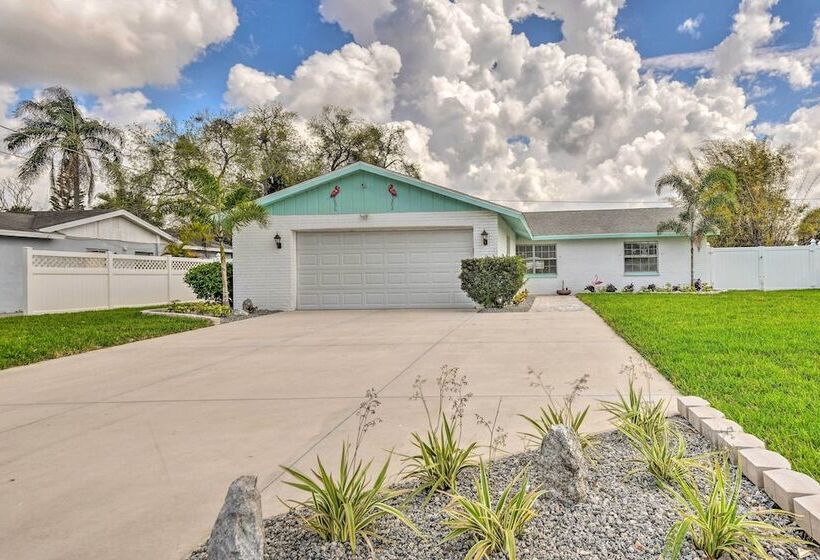 The Flamingo House  Apollo Beach Gem W/ Pool