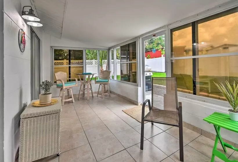 The Flamingo House  Apollo Beach Gem W/ Pool