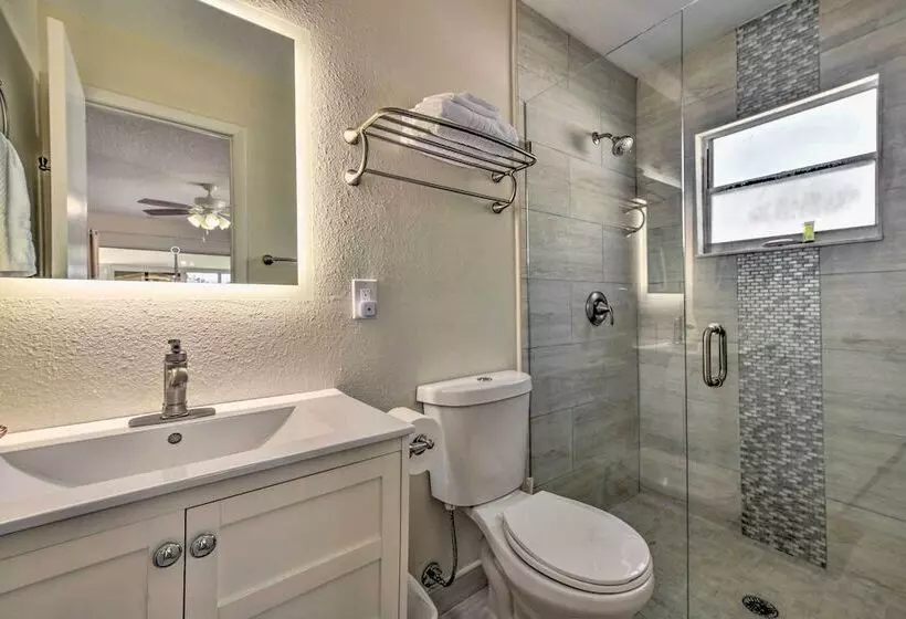 The Flamingo House  Apollo Beach Gem W/ Pool