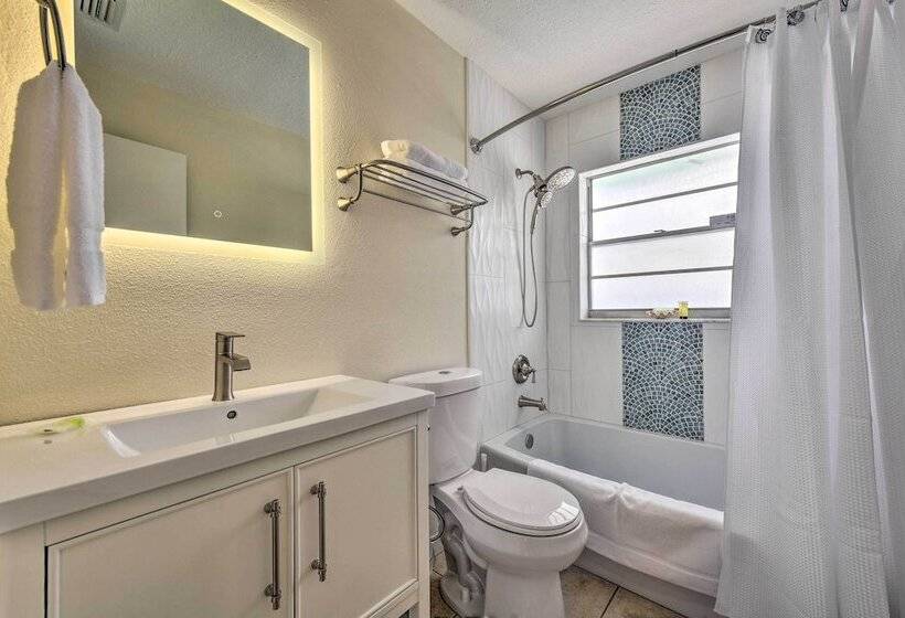 The Flamingo House Apollo Beach Gem W/ Pool