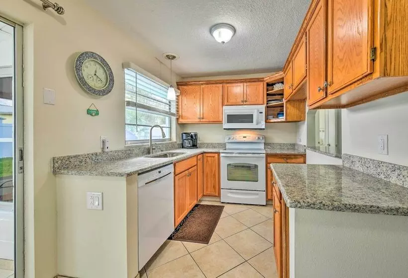 The Flamingo House  Apollo Beach Gem W/ Pool