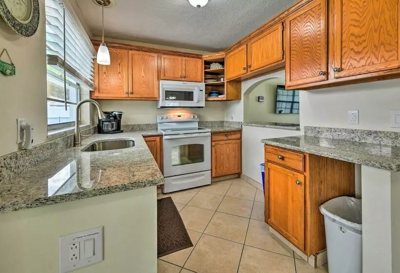 The Flamingo House  Apollo Beach Gem W/ Pool