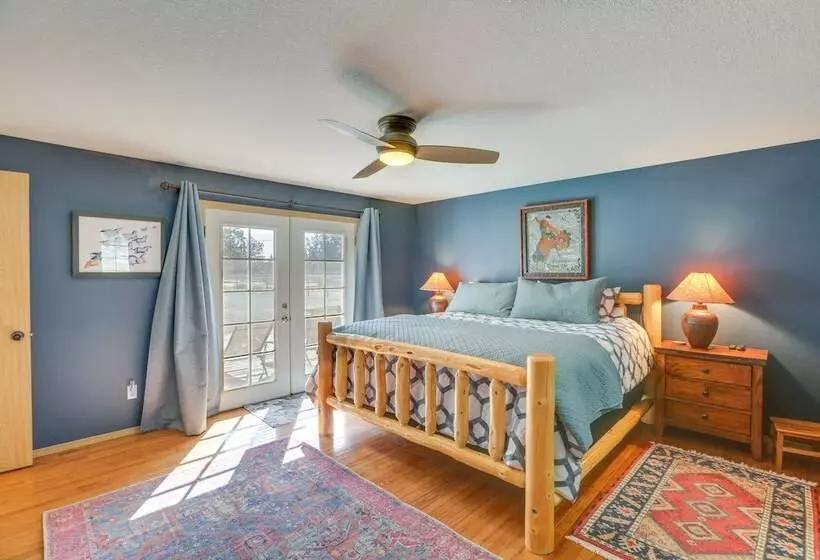 Pickleball Country Retreat In Bend!