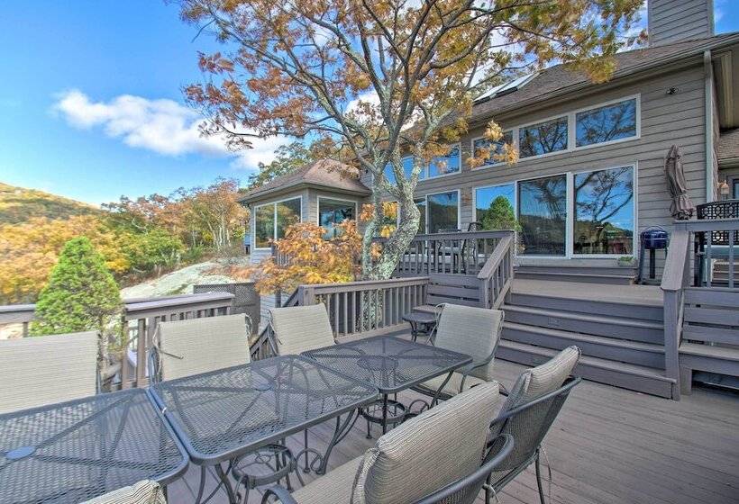 Wintergreen Resort Retreat: Ski, Hike, Golf!