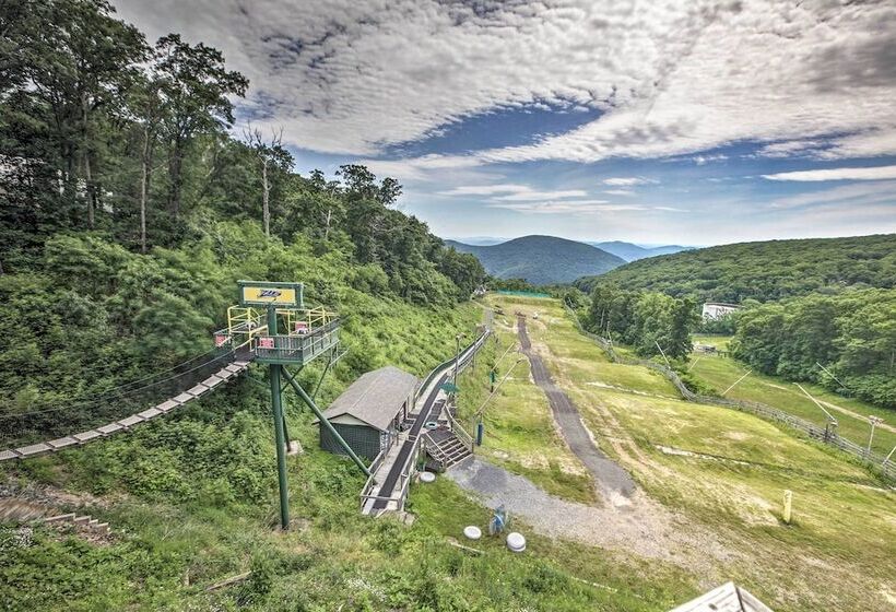 Wintergreen Resort Retreat: Ski, Hike, Golf!