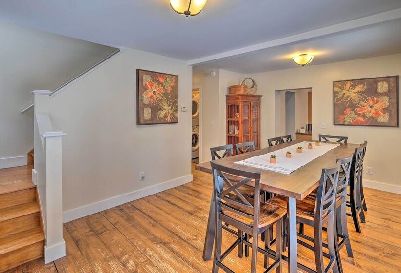 Warrensburg Home ~ 6 Mi To Lake George!