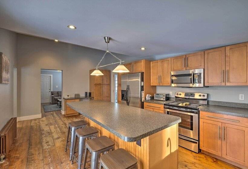 Warrensburg Home ~ 6 Mi To Lake George!