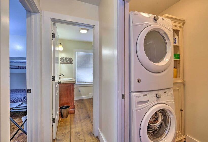 Warrensburg Home ~ 6 Mi To Lake George!