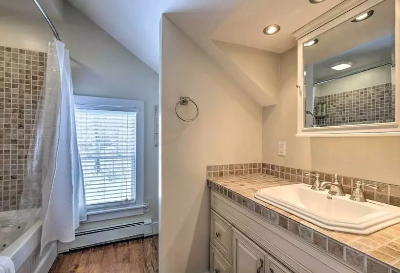 Warrensburg Home ~ 6 Mi To Lake George!