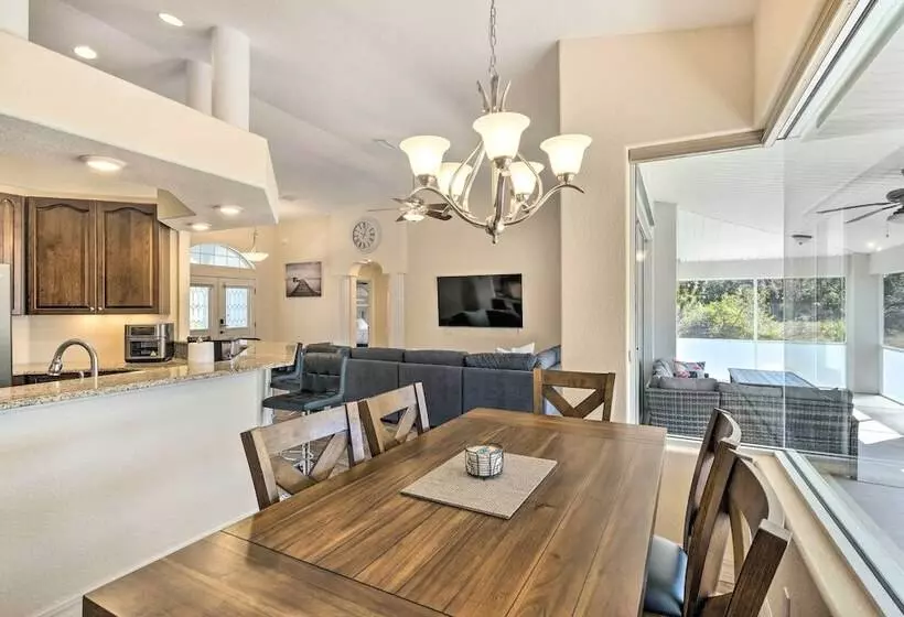 Beautiful Port Charlotte Home, 6 Mi To Beach!