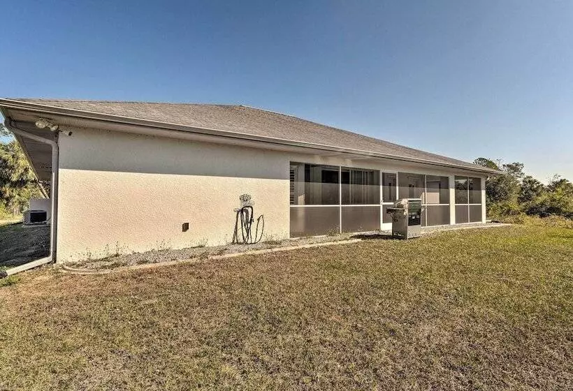 Beautiful Port Charlotte Home, 6 Mi To Beach!