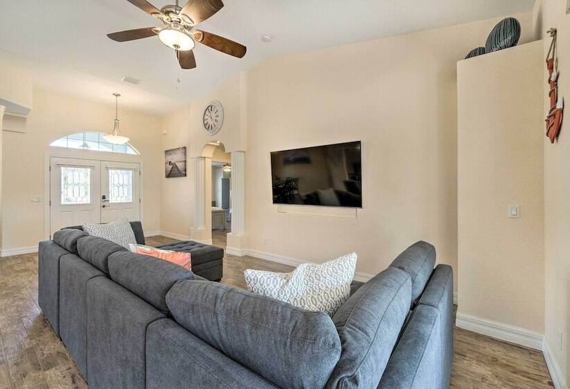 Beautiful Port Charlotte Home, 6 Mi To Beach!