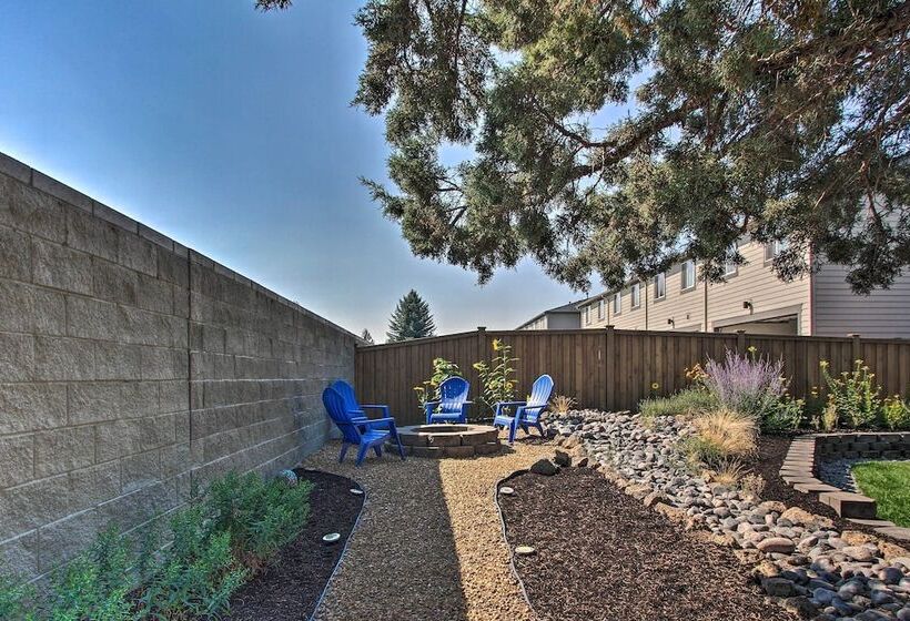 Bend Home W/ Patio + Fire Pits < 3 Mi To Dtwn