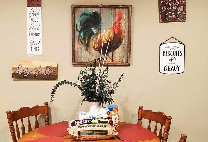 Bonifay Estate With Spring Fed Swimming Hole!