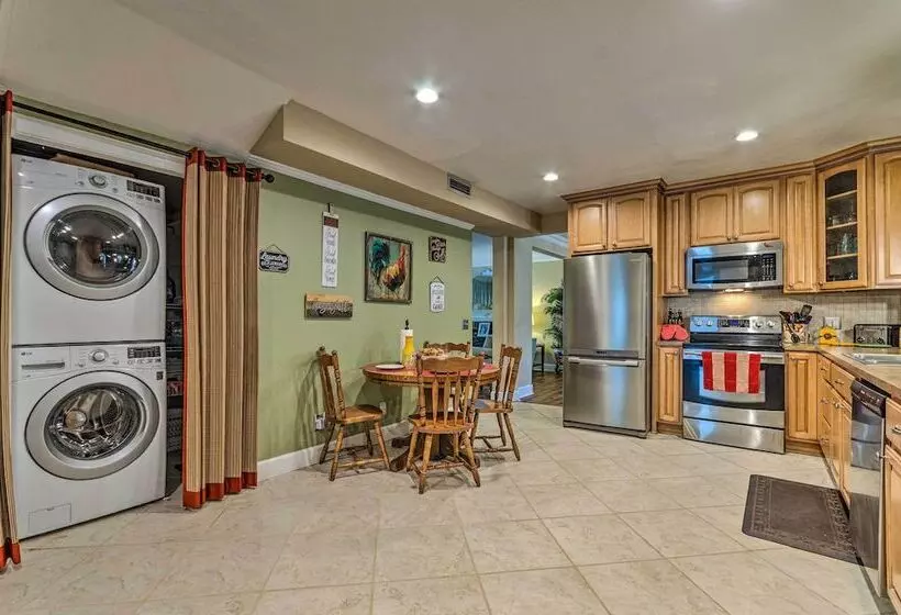 Bonifay Estate With Spring Fed Swimming Hole!