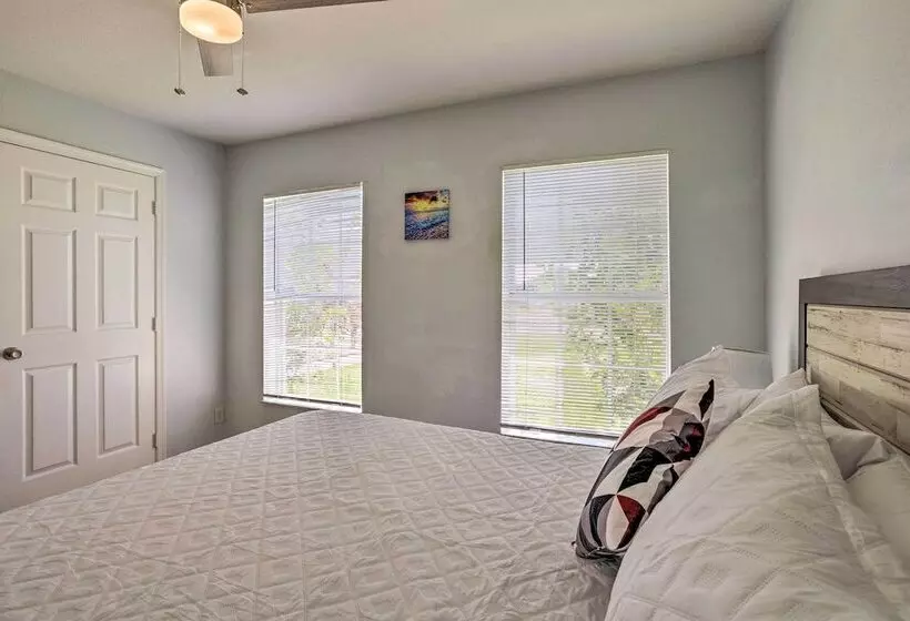 Port St Lucie Home W/ Hot Tub: 5 Mi To Pga Club!