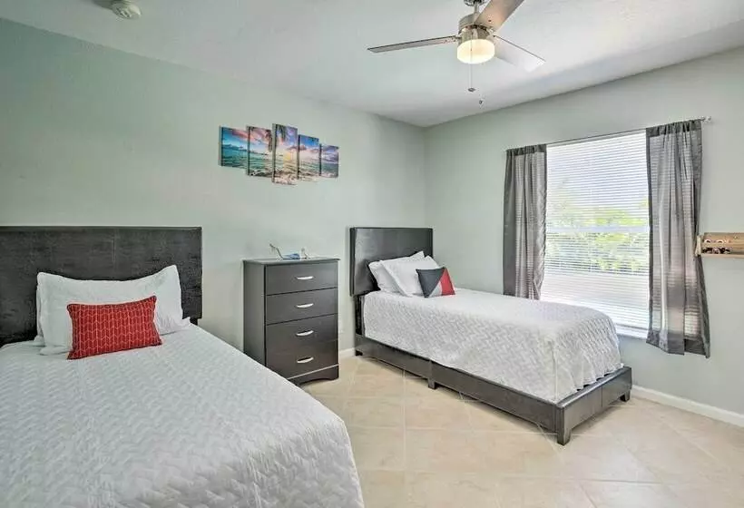 Port St Lucie Home W/ Hot Tub: 5 Mi To Pga Club!