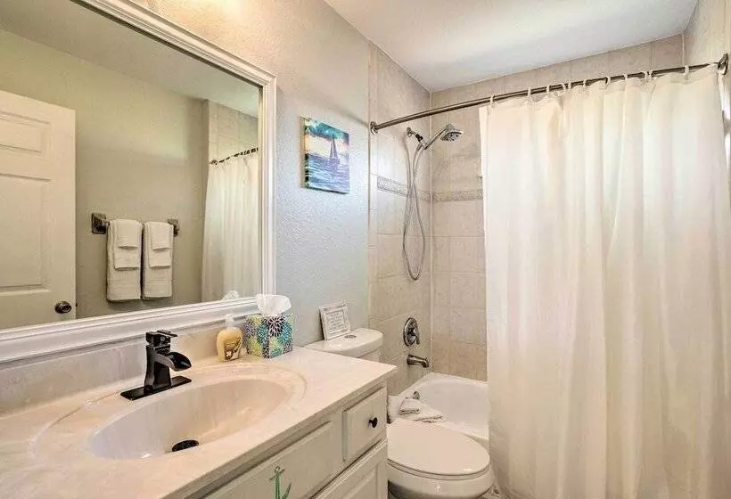 Port St Lucie Home W/ Hot Tub: 5 Mi To Pga Club!