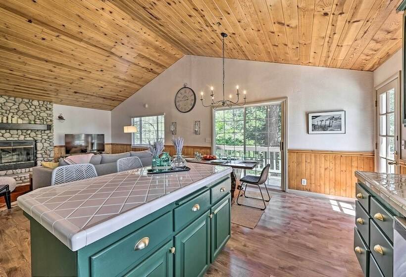 Calming Twin Peaks Family Retreat W/ Views!