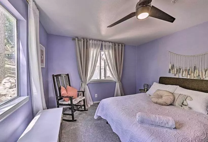 Calming Twin Peaks Family Retreat W/ Views!