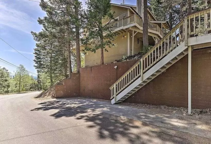 Calming Twin Peaks Family Retreat W/ Views!