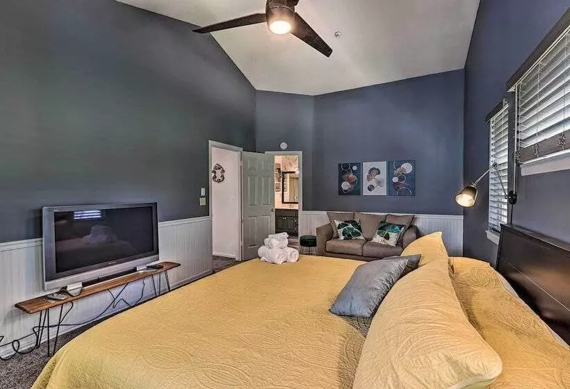 Calming Twin Peaks Family Retreat W/ Views!