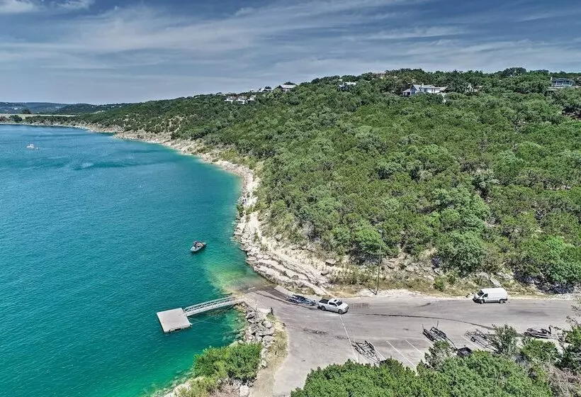 Canyon Lake Home W/ Yard   1/2 Mi To Boat Launch!