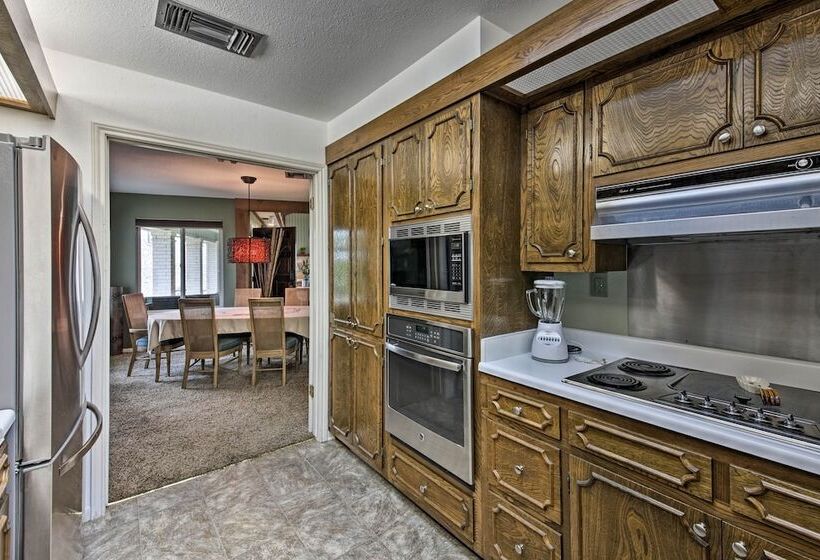 Canyon Lake Home W/ Yard 1/2 Mi To Boat Launch!