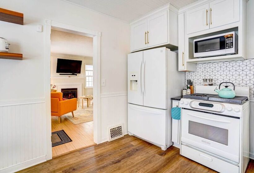 Charming Minneapolis Home < 1 Mi To Lakes!