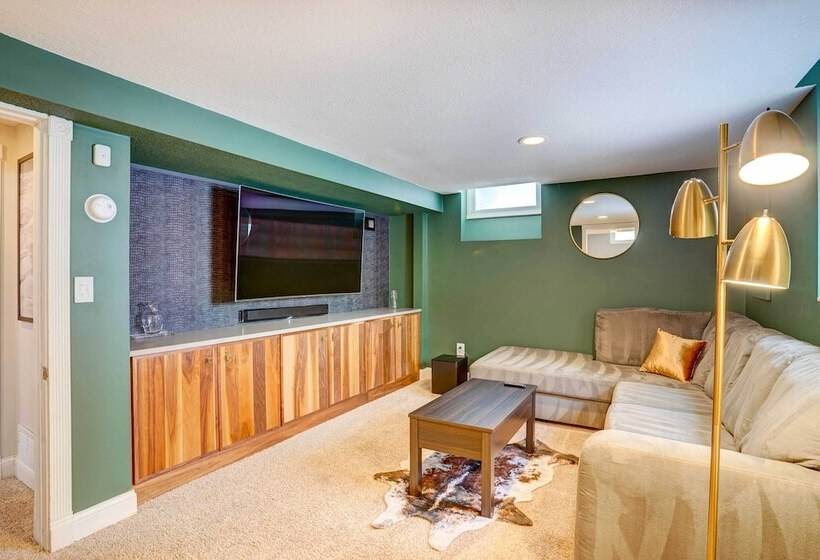 Charming Minneapolis Home < 1 Mi To Lakes!