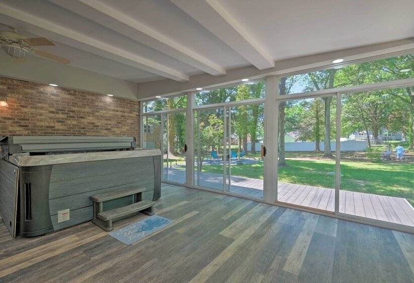 Coastal Edgewater Home W/ Private Hot Tub!
