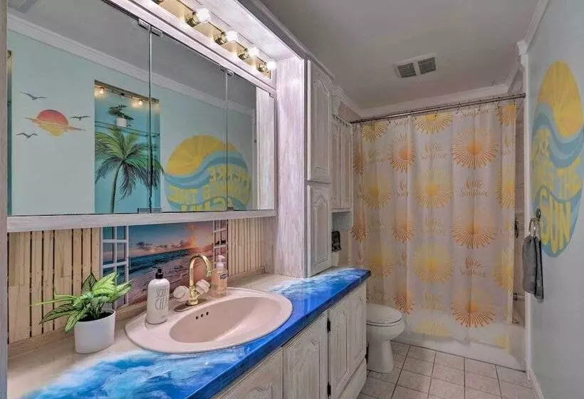 Coastal Edgewater Home W/ Private Hot Tub!