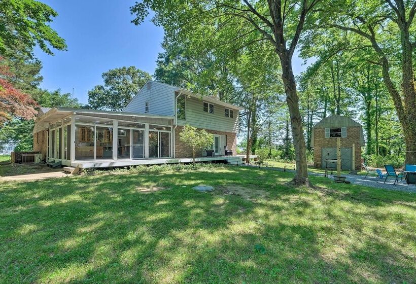 Coastal Edgewater Home W/ Private Hot Tub!