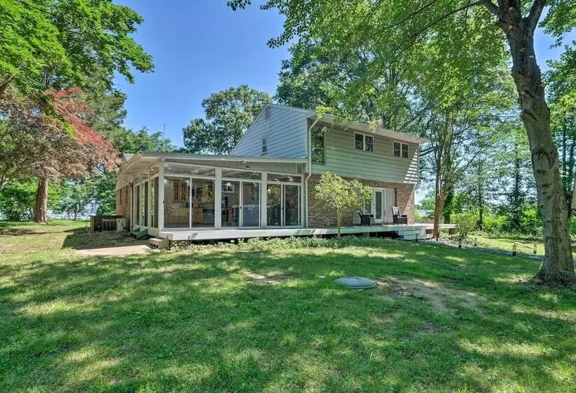 Coastal Edgewater Home W/ Private Hot Tub!