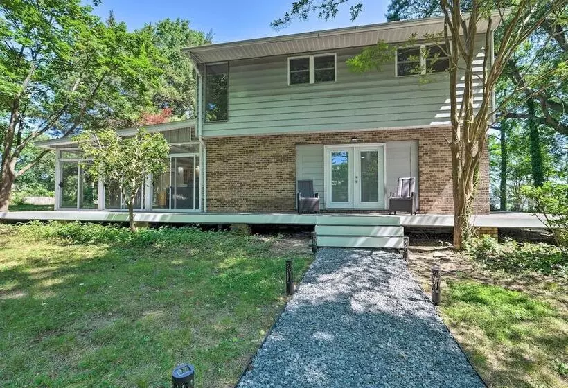 Coastal Edgewater Home W/ Private Hot Tub!