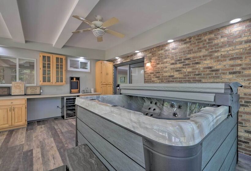 Coastal Edgewater Home W/ Private Hot Tub!
