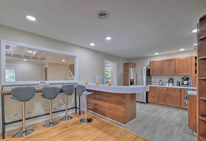 Coastal Edgewater Home W/ Private Hot Tub!