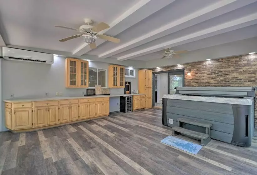 Coastal Edgewater Home W/ Private Hot Tub!