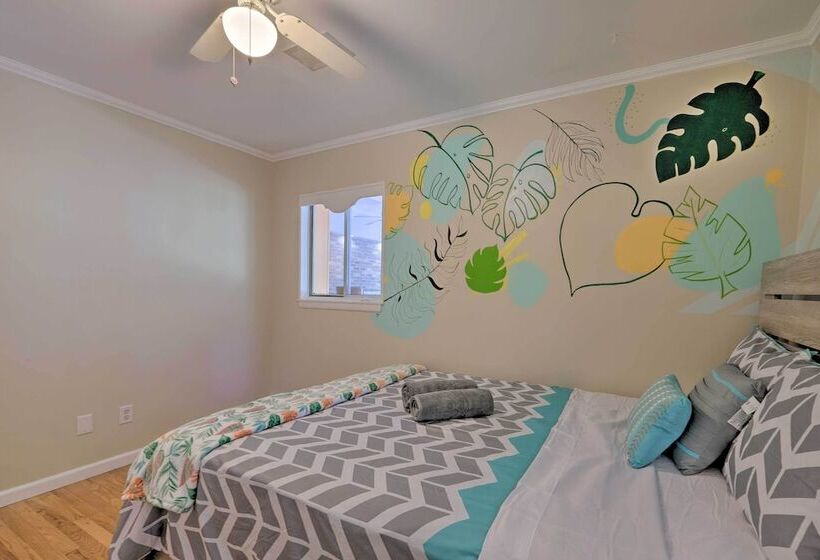 Coastal Edgewater Home W/ Private Hot Tub!